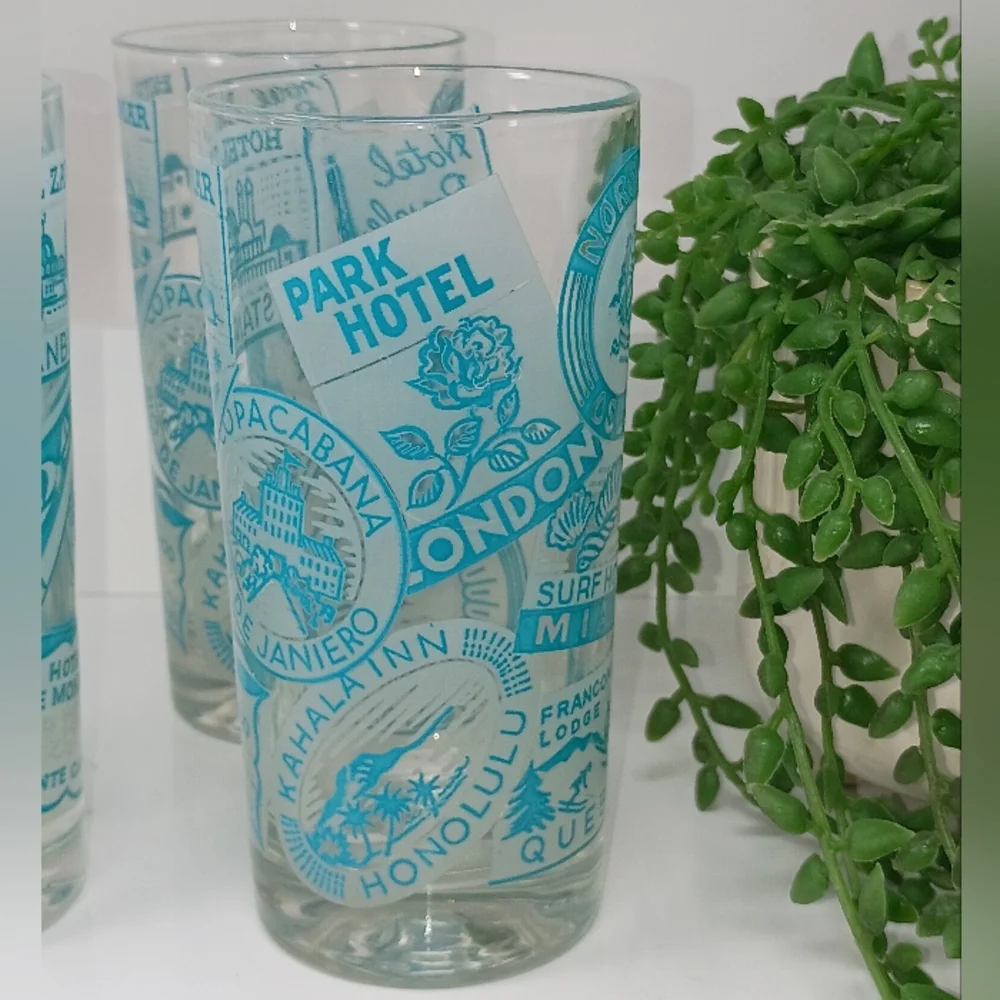 Vintage Travel-Themed Glass Tumblers - Blue